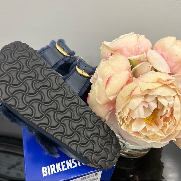 Birkenstock Arizona Big Buckle Shearling Sandals NEW IN BOX Size 39 (US 8) - Picture 2 of 8